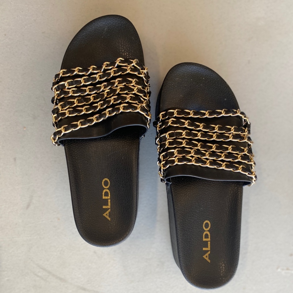 Aldo platform slip on shoes. Comfortable casual shoes.